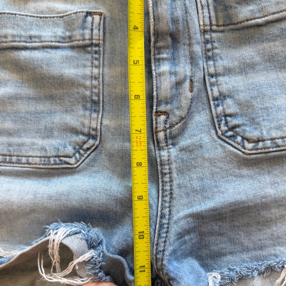 Madewell High Rise Denim Shorts Cut Off Beasley Wash Blue Size 29 - Picture 9 of 10